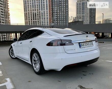 Білий Тесла Модель С, об'ємом двигуна 0 л та пробігом 111 тис. км за 25800 $, фото 16 на Automoto.ua