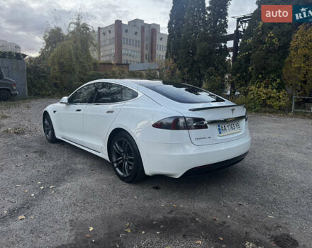 Тесла Модель С 2017 в Киеве на Automoto.ua Белый Тесла Модель С, объемом двигателя 0 л и пробегом 75 тыс. км за 15700 $, фото 5 на Automoto.ua