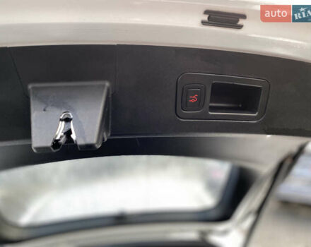 Білий Тесла Модель С, об'ємом двигуна 0 л та пробігом 246 тис. км за 16999 $, фото 98 на Automoto.ua