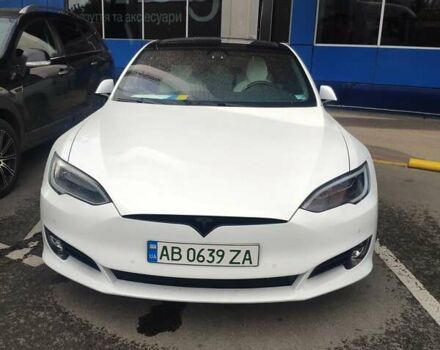Белый Тесла Модель С, объемом двигателя 0 л и пробегом 115 тыс. км за 32900 $, фото 4 на Automoto.ua