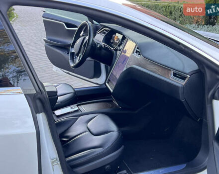 Білий Тесла Модель С, об'ємом двигуна 0 л та пробігом 130 тис. км за 21700 $, фото 14 на Automoto.ua