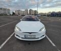Белый Тесла Модель С, объемом двигателя 0 л и пробегом 121 тыс. км за 17000 $, фото 1 на Automoto.ua