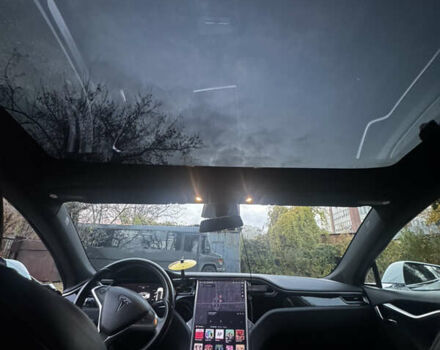 Тесла Модель С 2017 в Киеве на Automoto.ua Белый Тесла Модель С, объемом двигателя 0 л и пробегом 75 тыс. км за 15700 $, фото 17 на Automoto.ua