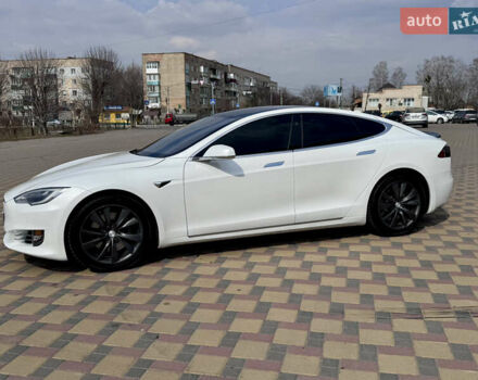 Білий Тесла Модель С, об'ємом двигуна 0 л та пробігом 88 тис. км за 26100 $, фото 4 на Automoto.ua