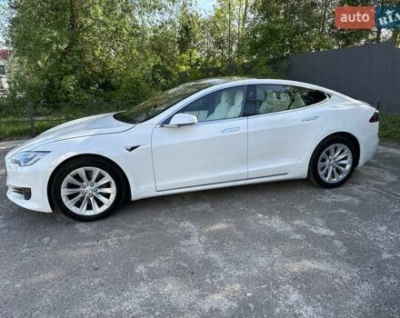 Белый Тесла Модель С, объемом двигателя 0 л и пробегом 99 тыс. км за 24500 $, фото 7 на Automoto.ua