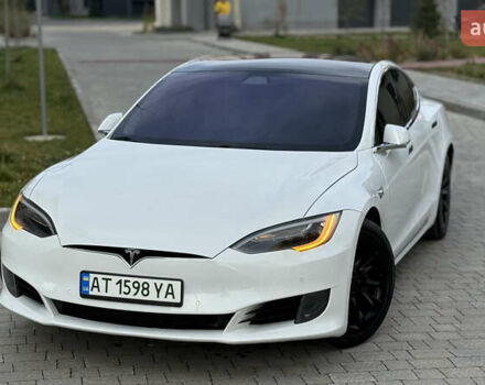 Белый Тесла Модель С, объемом двигателя 0 л и пробегом 102 тыс. км за 17990 $, фото 1 на Automoto.ua