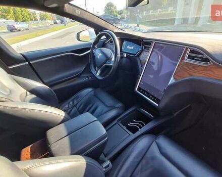 Белый Тесла Модель С, объемом двигателя 0 л и пробегом 160 тыс. км за 22999 $, фото 23 на Automoto.ua