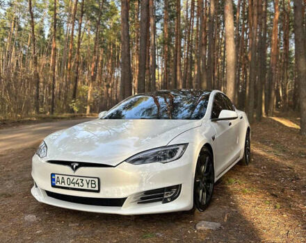 Белый Тесла Модель С, объемом двигателя 0 л и пробегом 155 тыс. км за 24500 $, фото 1 на Automoto.ua