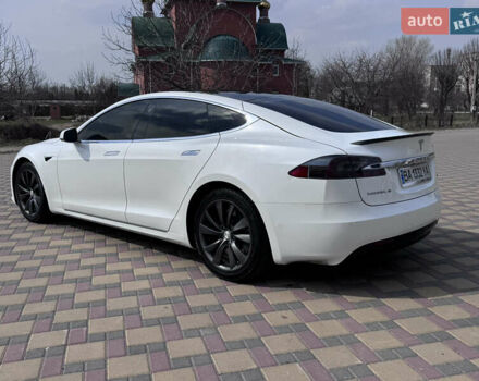 Білий Тесла Модель С, об'ємом двигуна 0 л та пробігом 88 тис. км за 25300 $, фото 6 на Automoto.ua