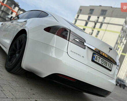 Белый Тесла Модель С, объемом двигателя 0 л и пробегом 102 тыс. км за 17990 $, фото 27 на Automoto.ua