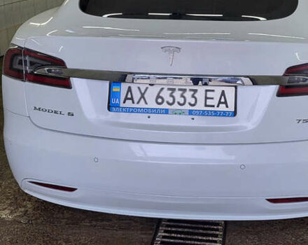 Белый Тесла Модель С, объемом двигателя 0 л и пробегом 91 тыс. км за 18499 $, фото 5 на Automoto.ua