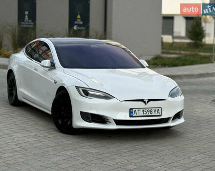 Белый Тесла Модель С, объемом двигателя 0 л и пробегом 102 тыс. км за 17990 $, фото 14 на Automoto.ua
