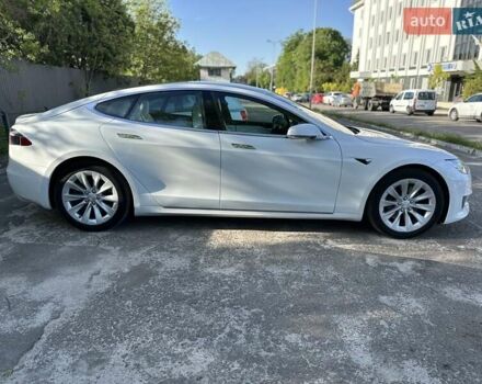 Белый Тесла Модель С, объемом двигателя 0 л и пробегом 99 тыс. км за 24500 $, фото 3 на Automoto.ua