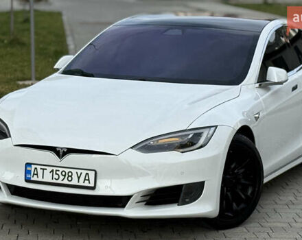Белый Тесла Модель С, объемом двигателя 0 л и пробегом 102 тыс. км за 17990 $, фото 5 на Automoto.ua
