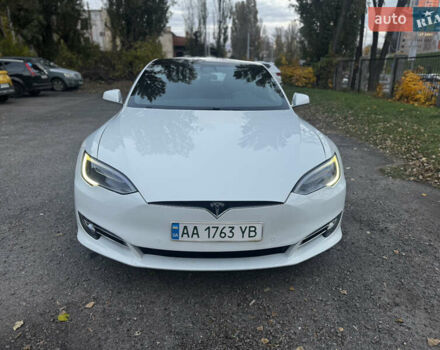 Тесла Модель С 2017 в Киеве на Automoto.ua Белый Тесла Модель С, объемом двигателя 0 л и пробегом 75 тыс. км за 15700 $, фото 10 на Automoto.ua