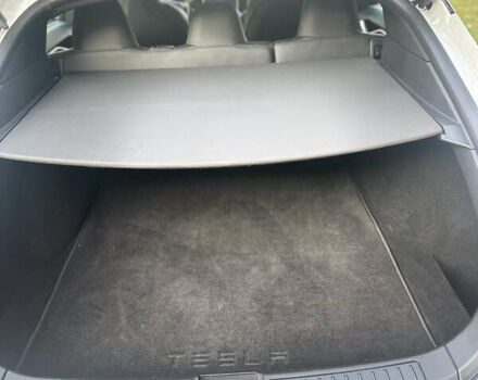 Білий Тесла Модель С, об'ємом двигуна 0 л та пробігом 75 тис. км за 15900 $, фото 10 на Automoto.ua