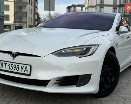 Белый Тесла Модель С, объемом двигателя 0 л и пробегом 102 тыс. км за 17990 $, фото 15 на Automoto.ua