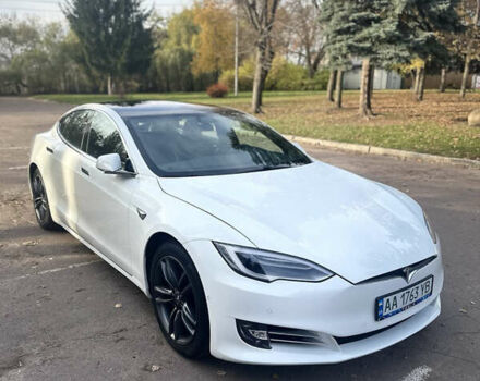 Білий Тесла Модель С, об'ємом двигуна 0 л та пробігом 75 тис. км за 15900 $, фото 5 на Automoto.ua