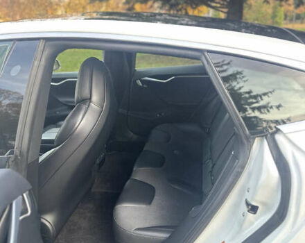 Білий Тесла Модель С, об'ємом двигуна 0 л та пробігом 75 тис. км за 15900 $, фото 8 на Automoto.ua