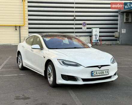 Білий Тесла Модель С, об'ємом двигуна 0 л та пробігом 130 тис. км за 21700 $, фото 4 на Automoto.ua