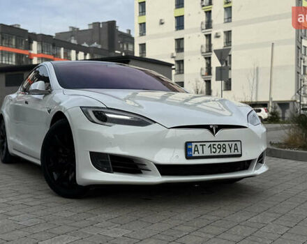 Белый Тесла Модель С, объемом двигателя 0 л и пробегом 102 тыс. км за 17990 $, фото 6 на Automoto.ua