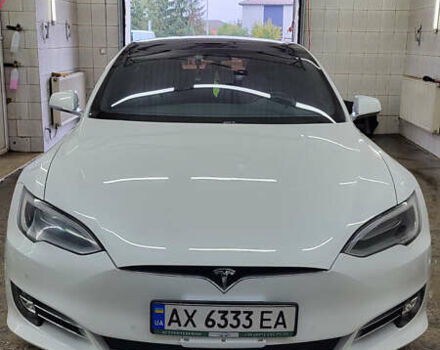 Белый Тесла Модель С, объемом двигателя 0 л и пробегом 91 тыс. км за 18499 $, фото 6 на Automoto.ua