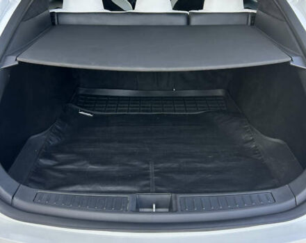 Белый Тесла Модель С, объемом двигателя 0 л и пробегом 130 тыс. км за 28200 $, фото 10 на Automoto.ua