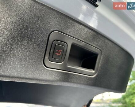 Белый Тесла Модель С, объемом двигателя 0 л и пробегом 99 тыс. км за 24500 $, фото 17 на Automoto.ua