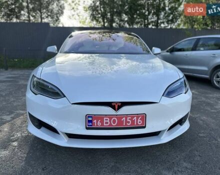 Белый Тесла Модель С, объемом двигателя 0 л и пробегом 99 тыс. км за 24500 $, фото 2 на Automoto.ua