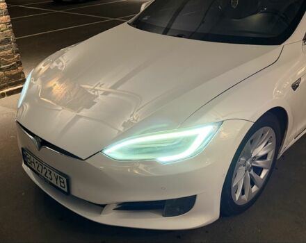 Белый Тесла Модель С, объемом двигателя 0 л и пробегом 218 тыс. км за 17000 $, фото 4 на Automoto.ua