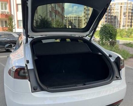 Белый Тесла Модель С, объемом двигателя 0 л и пробегом 56 тыс. км за 16590 $, фото 13 на Automoto.ua