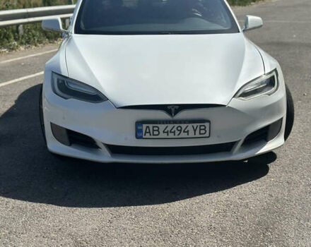 Белый Тесла Модель С, объемом двигателя 0 л и пробегом 133 тыс. км за 17300 $, фото 1 на Automoto.ua