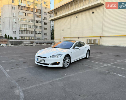 Білий Тесла Модель С, об'ємом двигуна 0 л та пробігом 130 тис. км за 21700 $, фото 1 на Automoto.ua