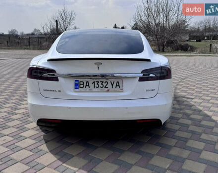 Білий Тесла Модель С, об'ємом двигуна 0 л та пробігом 88 тис. км за 25300 $, фото 8 на Automoto.ua