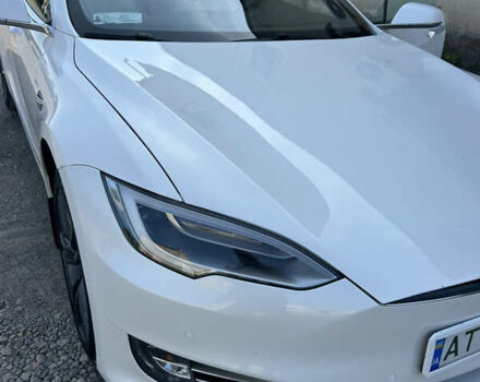 Белый Тесла Модель С, объемом двигателя 0 л и пробегом 130 тыс. км за 28200 $, фото 3 на Automoto.ua