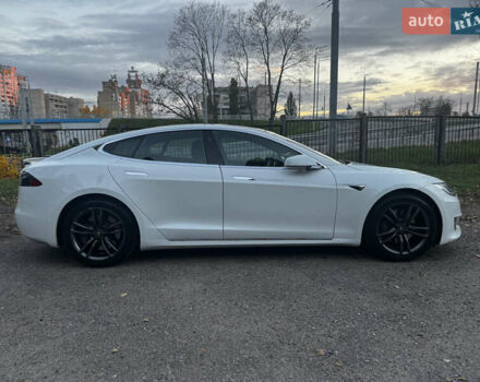 Тесла Модель С 2017 в Киеве на Automoto.ua Белый Тесла Модель С, объемом двигателя 0 л и пробегом 75 тыс. км за 15700 $, фото 8 на Automoto.ua