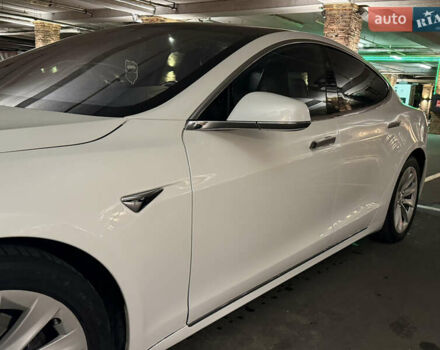 Білий Тесла Модель С, об'ємом двигуна 0 л та пробігом 218 тис. км за 17000 $, фото 8 на Automoto.ua