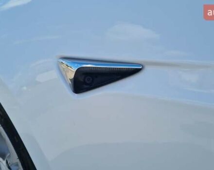 Белый Тесла Модель С, объемом двигателя 0 л и пробегом 160 тыс. км за 22999 $, фото 39 на Automoto.ua