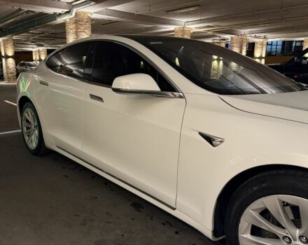 Белый Тесла Модель С, объемом двигателя 0 л и пробегом 218 тыс. км за 17000 $, фото 3 на Automoto.ua