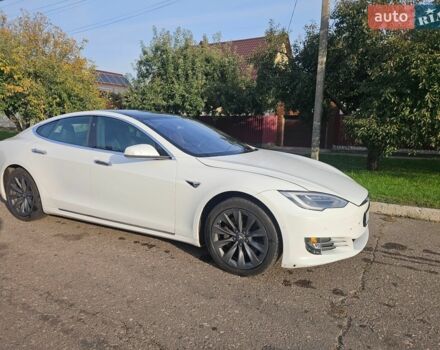 Белый Тесла Модель С, объемом двигателя 0 л и пробегом 165 тыс. км за 18000 $, фото 3 на Automoto.ua