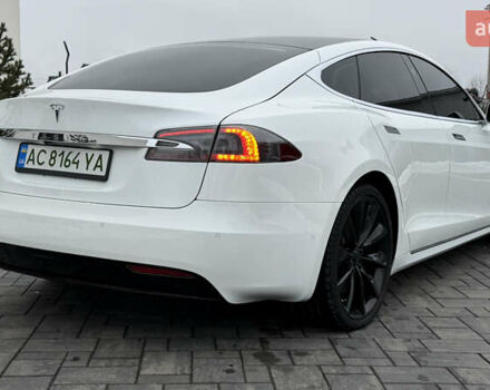 Белый Тесла Модель С, объемом двигателя 0 л и пробегом 195 тыс. км за 17200 $, фото 39 на Automoto.ua
