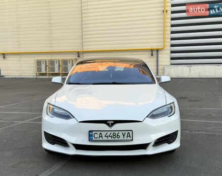 Білий Тесла Модель С, об'ємом двигуна 0 л та пробігом 130 тис. км за 21700 $, фото 3 на Automoto.ua