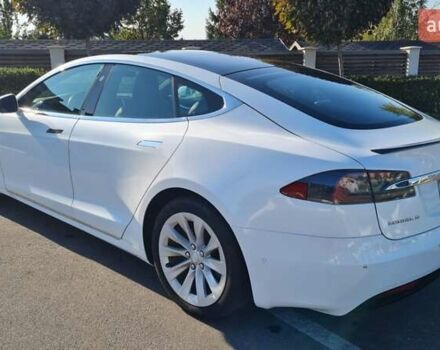 Белый Тесла Модель С, объемом двигателя 0 л и пробегом 160 тыс. км за 22999 $, фото 3 на Automoto.ua