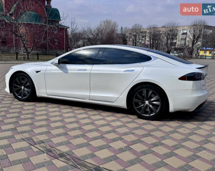Білий Тесла Модель С, об'ємом двигуна 0 л та пробігом 88 тис. км за 26100 $, фото 5 на Automoto.ua