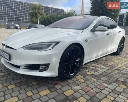 Білий Тесла Модель С, об'ємом двигуна 0 л та пробігом 118 тис. км за 17800 $, фото 1 на Automoto.ua
