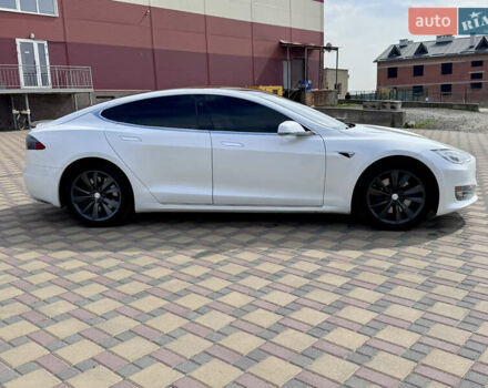 Білий Тесла Модель С, об'ємом двигуна 0 л та пробігом 88 тис. км за 25300 $, фото 11 на Automoto.ua