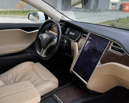 Белый Тесла Модель С, объемом двигателя 0 л и пробегом 102 тыс. км за 17990 $, фото 46 на Automoto.ua