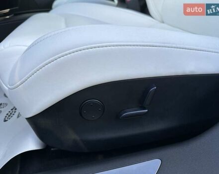 Белый Тесла Модель С, объемом двигателя 0 л и пробегом 99 тыс. км за 24500 $, фото 10 на Automoto.ua