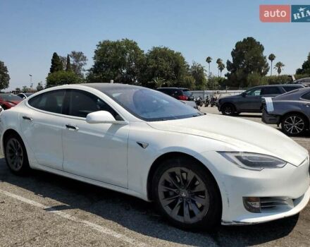 Белый Тесла Модель С, объемом двигателя 0 л и пробегом 56 тыс. км за 8400 $, фото 3 на Automoto.ua