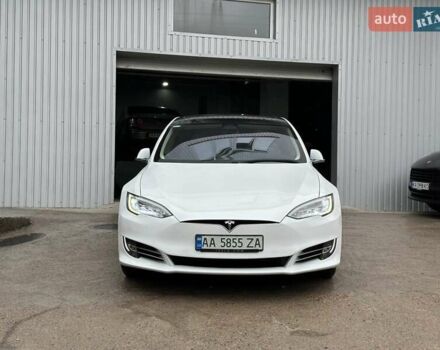 Белый Тесла Модель С, объемом двигателя 0 л и пробегом 159 тыс. км за 29900 $, фото 3 на Automoto.ua